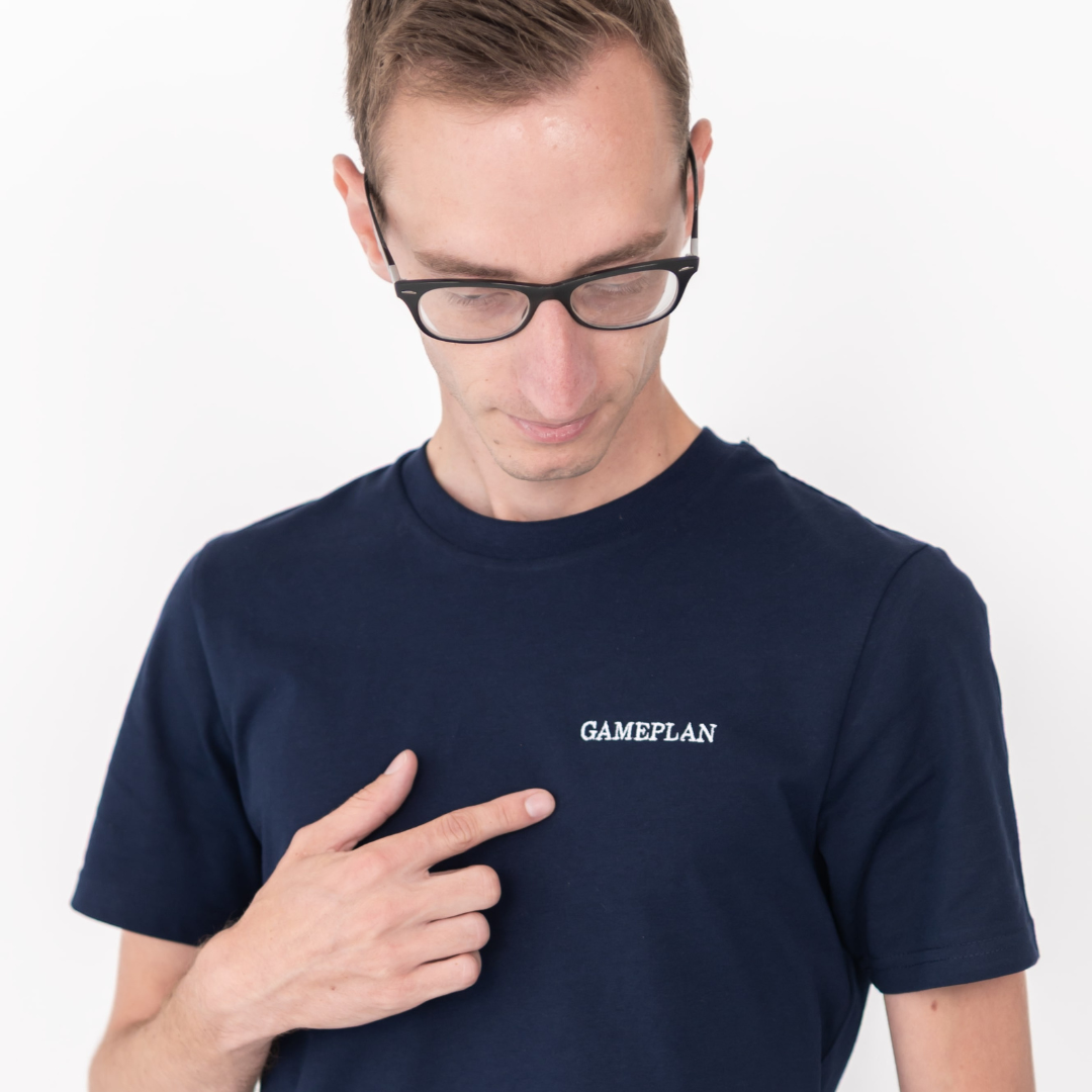 "The Essentials" T-shirt – Classic Fit